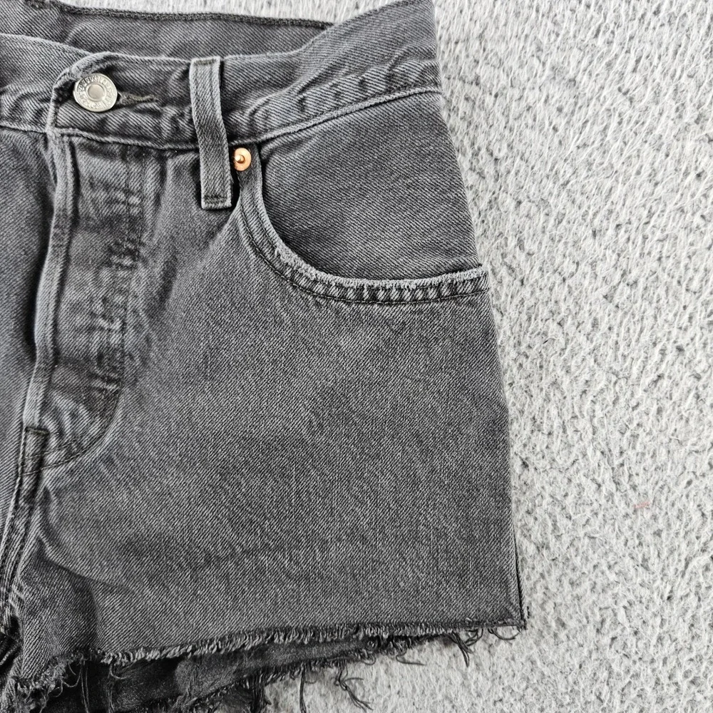Levis Shorts Womens 25 Black 501 Black Denim Jean Cutoff Frayed Hem Beach - Picture 3 of 16